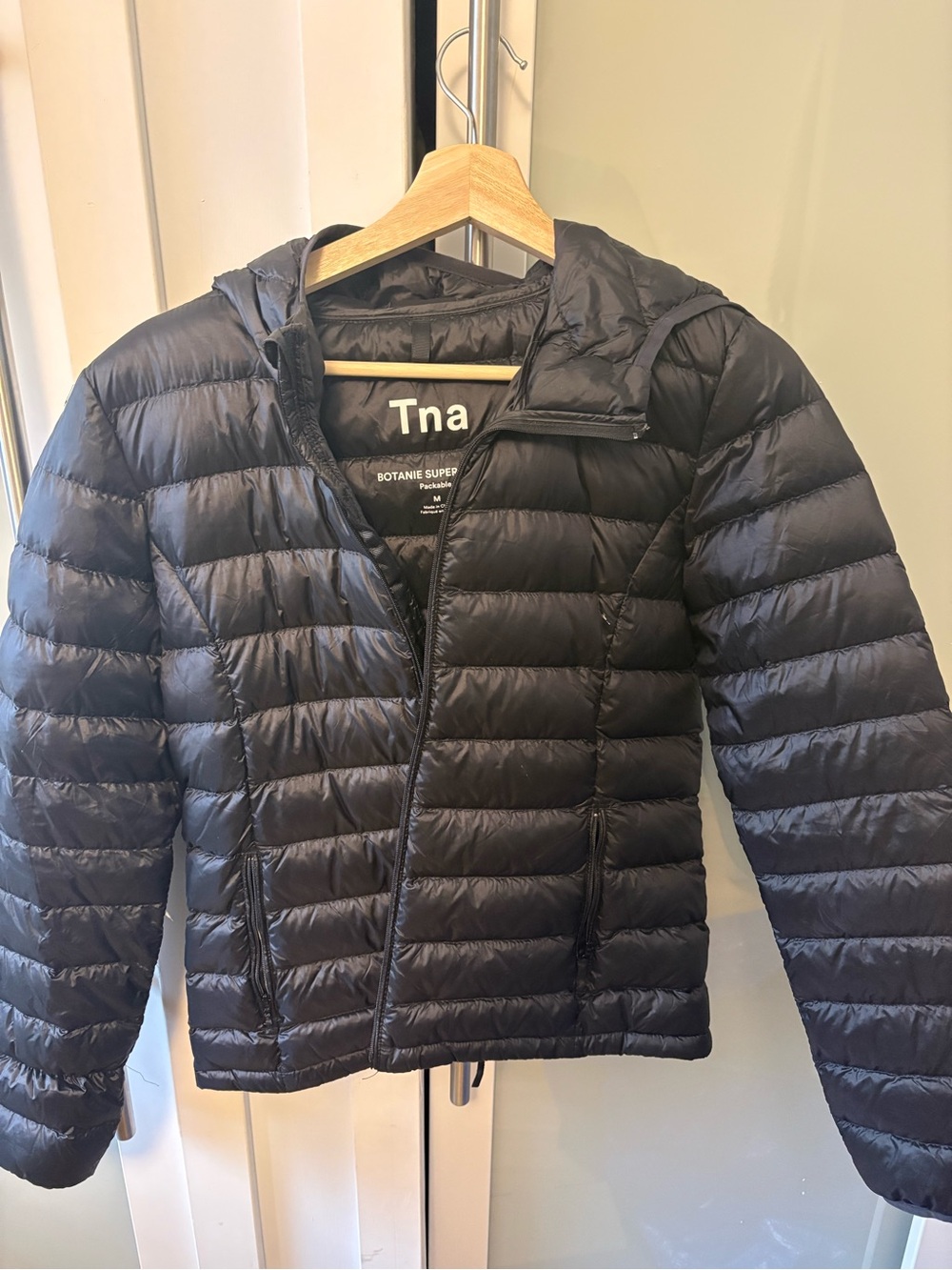 TNA Women’s Black Packable Hooded Puffer Jacket